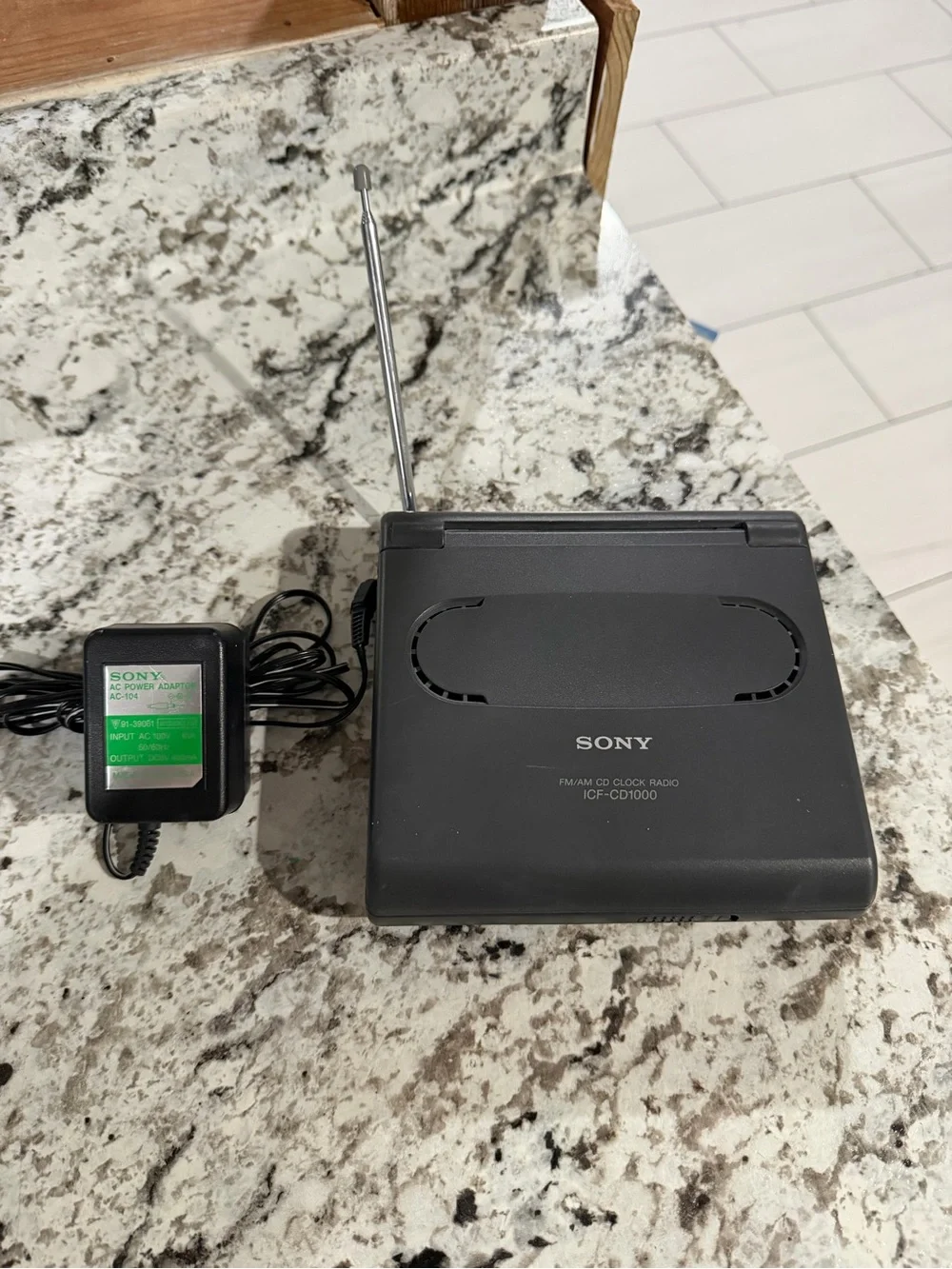 Vintage Sony World Time CD Clock Radio JPN Import FOR PARTS/REPAIR not working